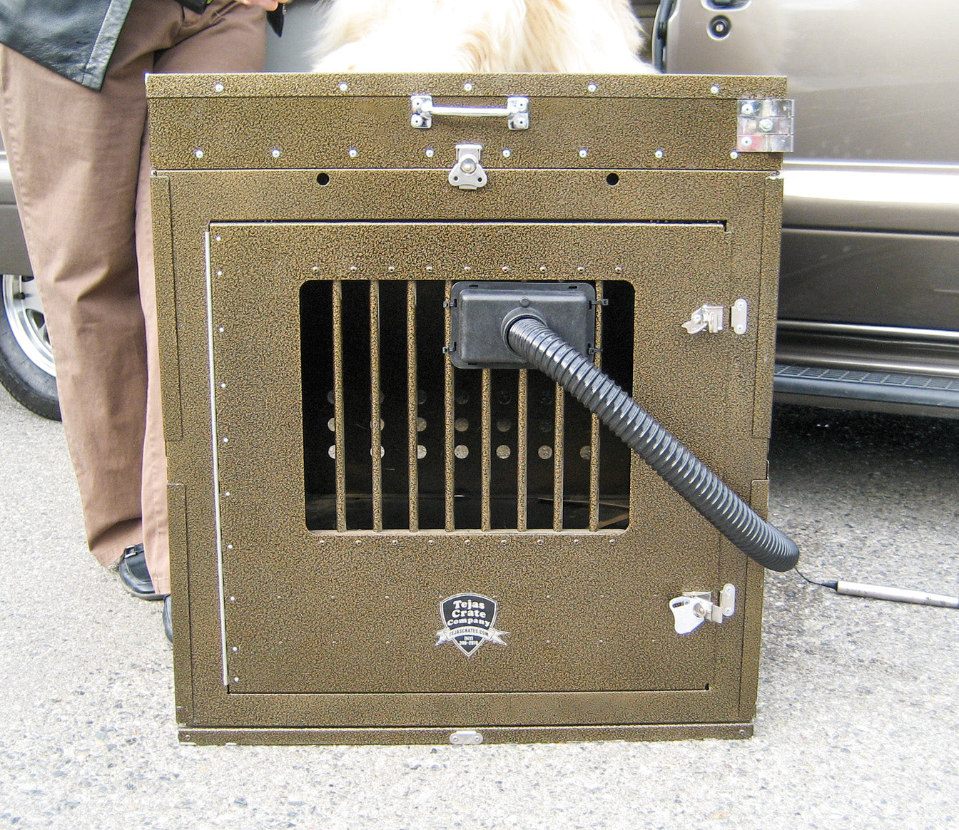 CoolK9 Climate Control System for Police vehicles. Air directed to your crate or kennel