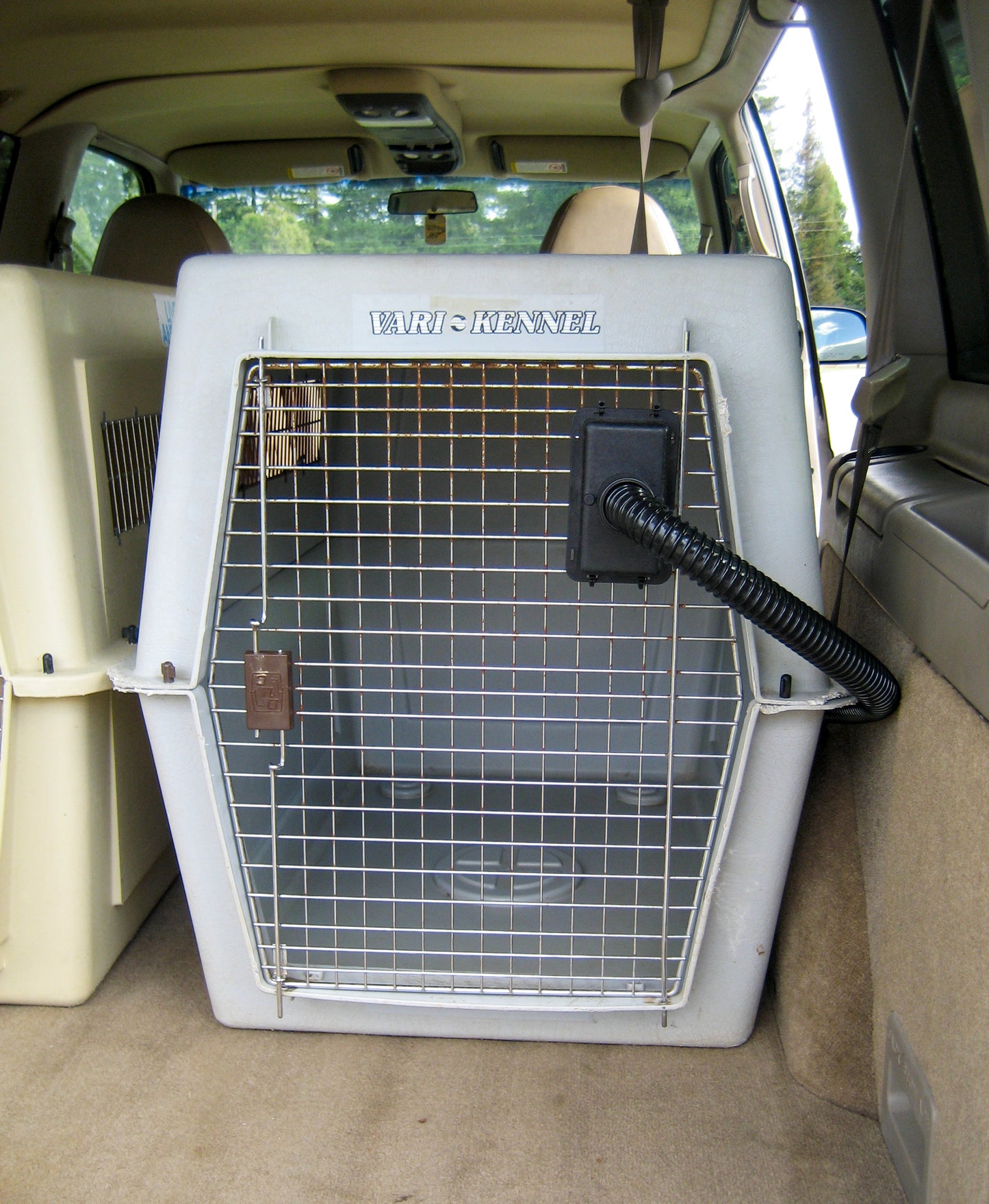 CoolK9 Climate Control System for Vehicles. Air directed to your dog crates.